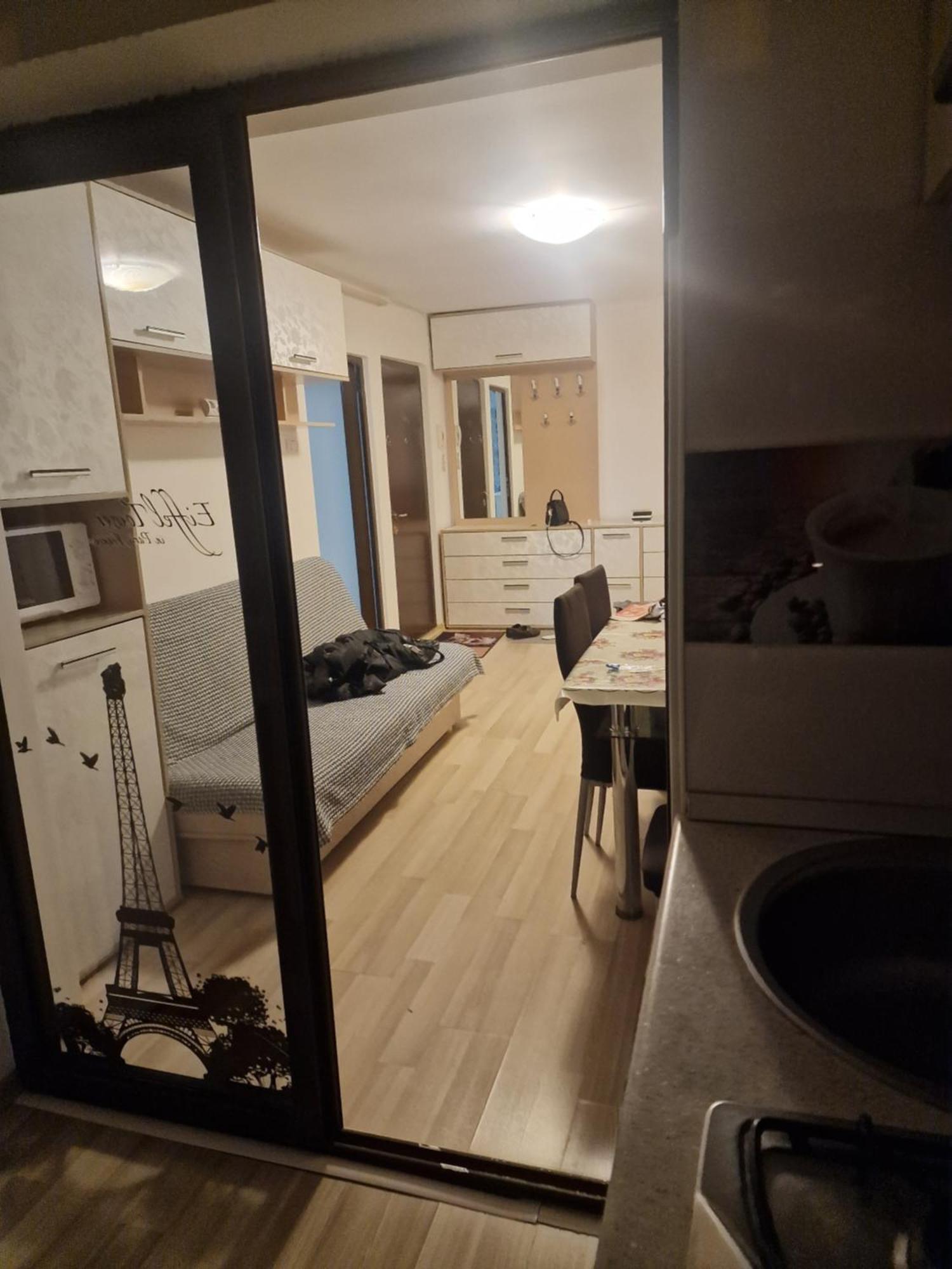 2 Bedrooms Apartment. Galaţi Esterno foto