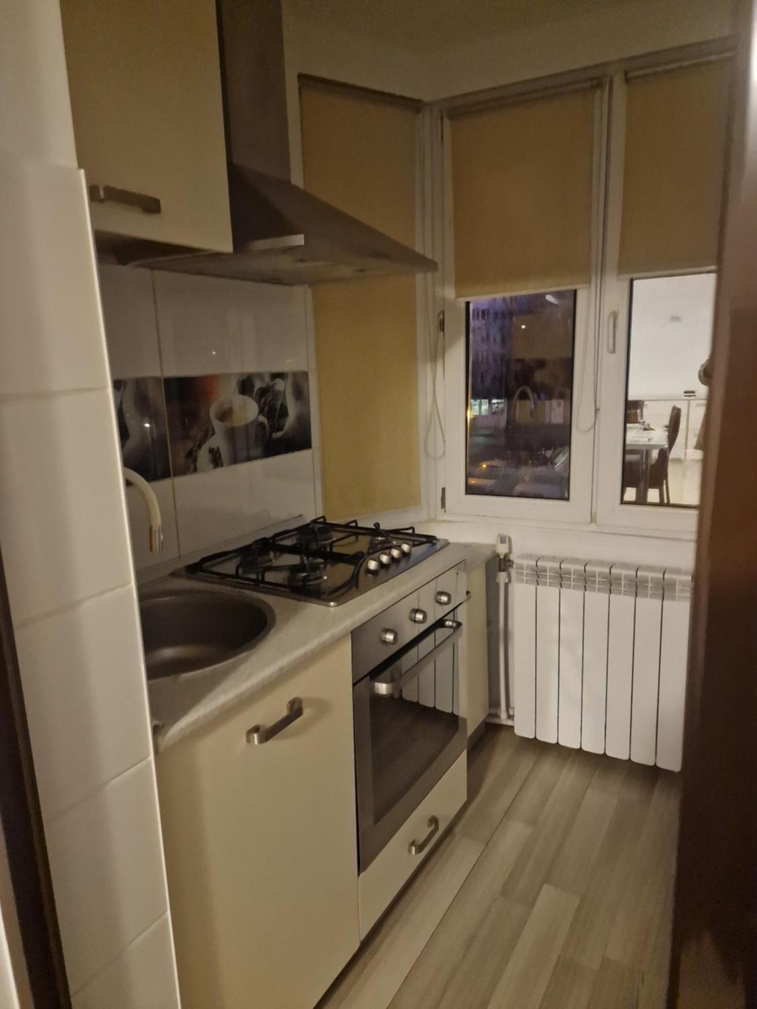 2 Bedrooms Apartment. Galaţi Esterno foto