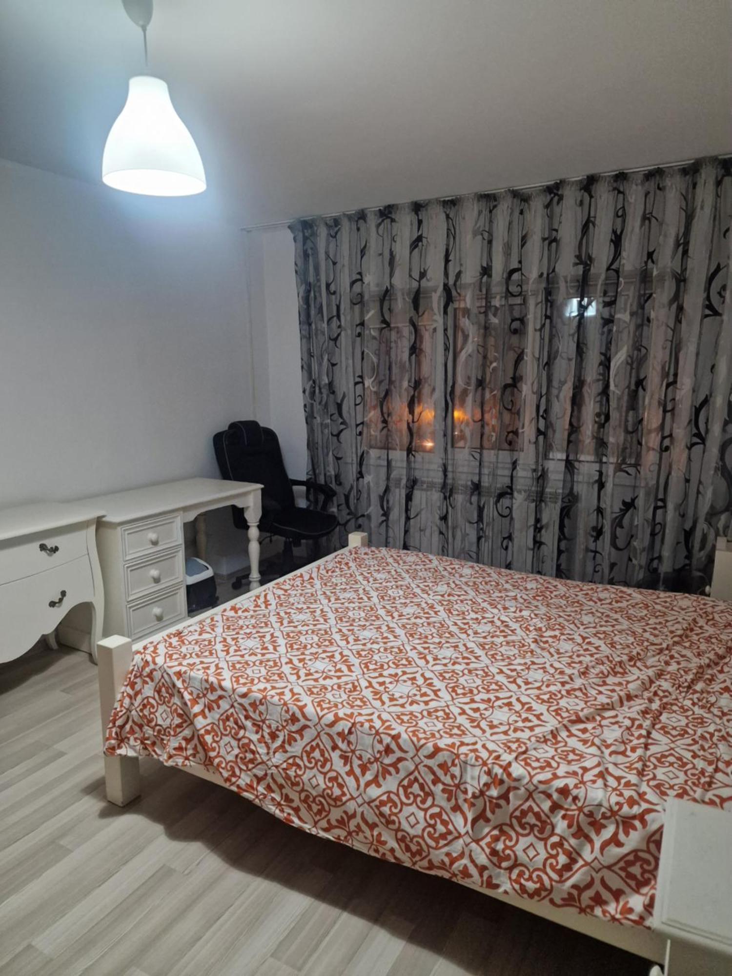 2 Bedrooms Apartment. Galaţi Esterno foto